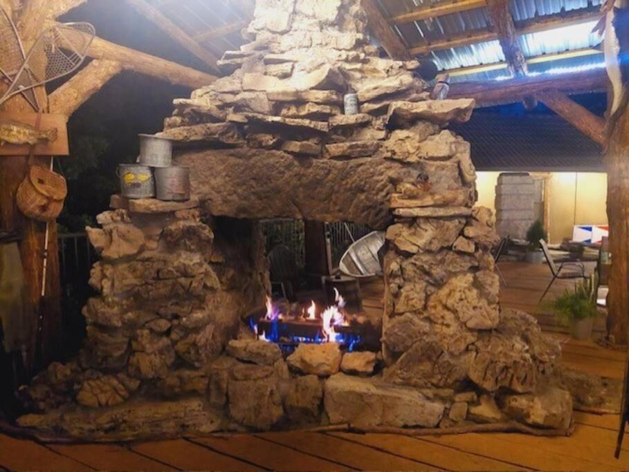 Stonegate Lodge 2 Queen Beds Fast Wifi 50In Tv Salt Water Pool Room # 305 Eureka Springs Buitenkant foto